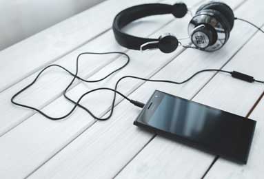 人民银行行长潘功胜出席第53届世界货币与金融委员会会议